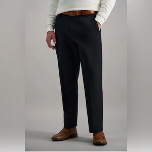 Haggar Classic Fit Premium No Iron Khaki Pants in Black Size 44 x 30